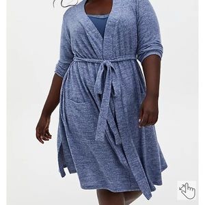 Torrid super soft plush long robe with belt size 1x/2x
